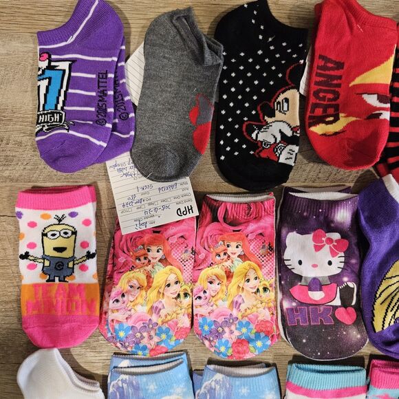 Girl Socks *SAMPLES* 21 Pairs Size 6-8 years Disney Frozen Monster High Minnie - Picture 2 of 6